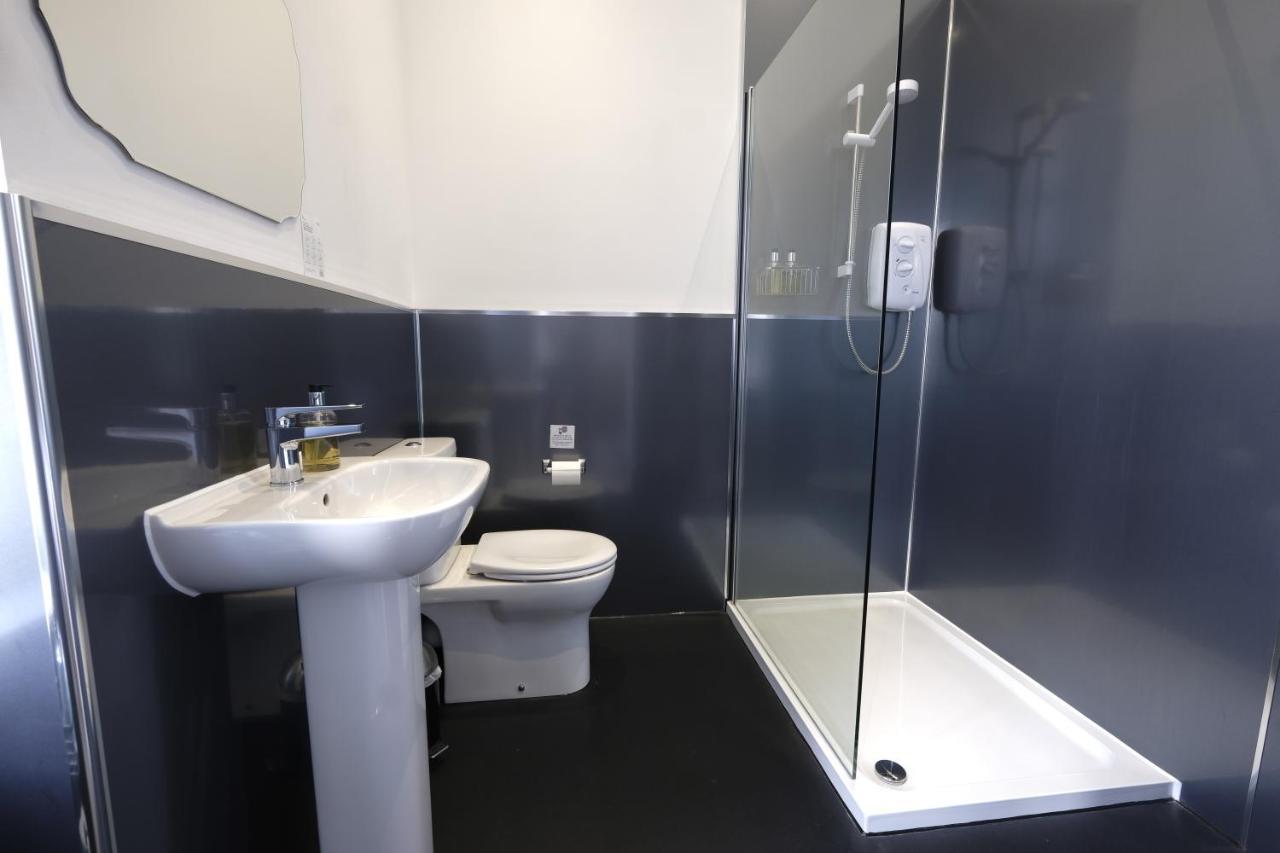 Heathcliff House B&B Exclusively For Adults Free Large Carpark Торки Экстерьер фото