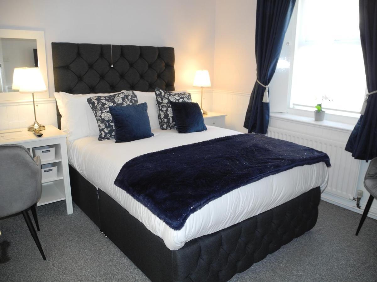 Heathcliff House B&B Exclusively For Adults Free Large Carpark Торки Экстерьер фото