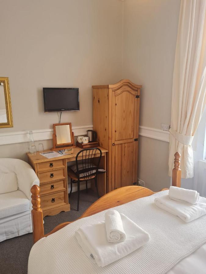 Heathcliff House B&B Exclusively For Adults Free Large Carpark Торки Экстерьер фото