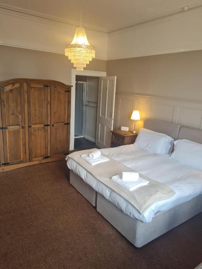 Heathcliff House B&B Exclusively For Adults Free Large Carpark Торки Экстерьер фото