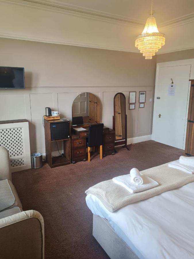 Heathcliff House B&B Exclusively For Adults Free Large Carpark Торки Экстерьер фото