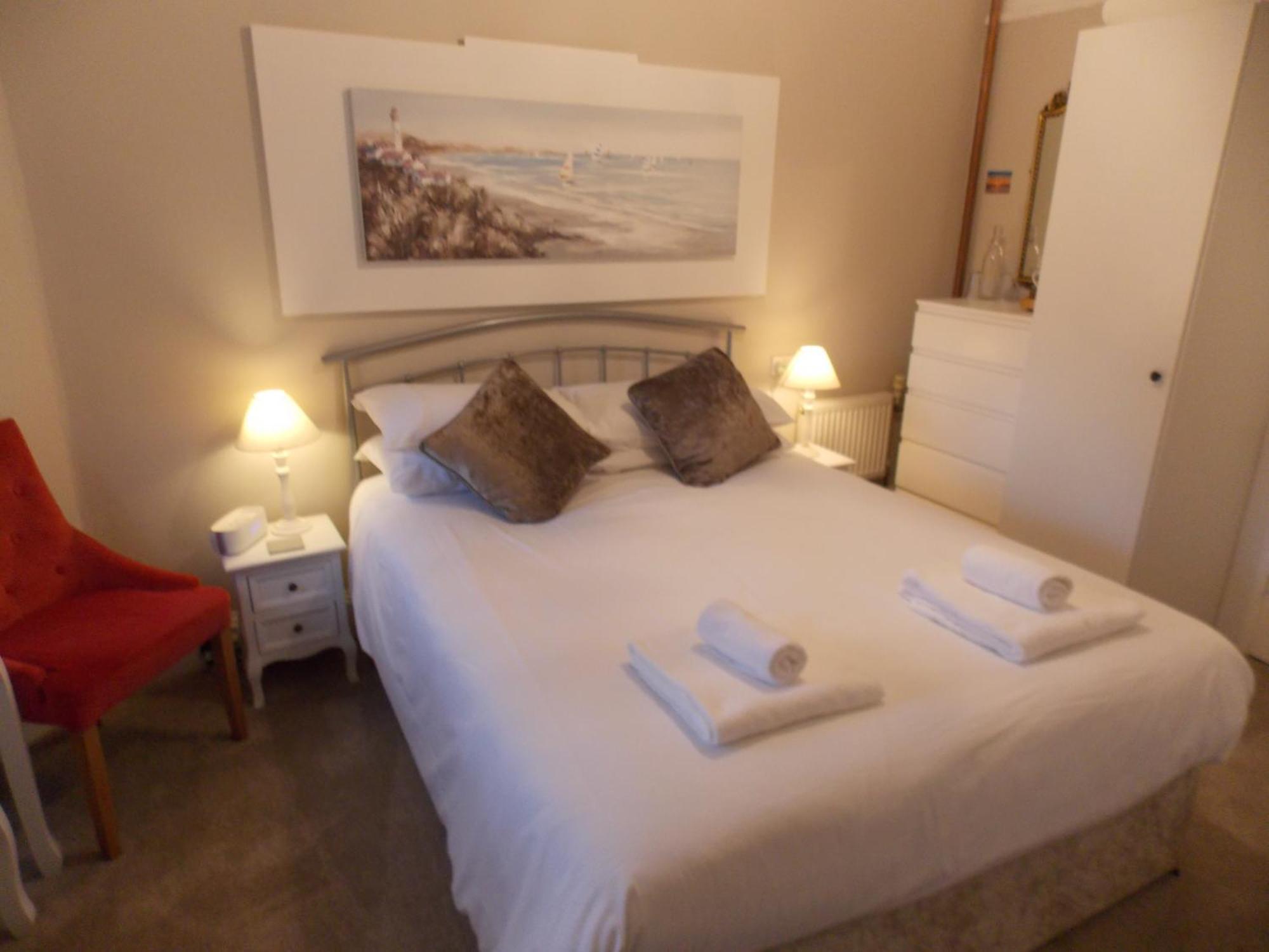 Heathcliff House B&B Exclusively For Adults Free Large Carpark Торки Экстерьер фото