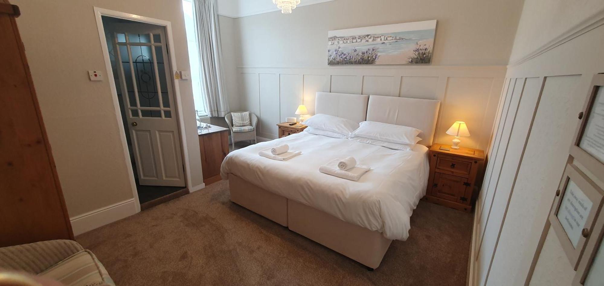 Heathcliff House B&B Exclusively For Adults Free Large Carpark Торки Экстерьер фото