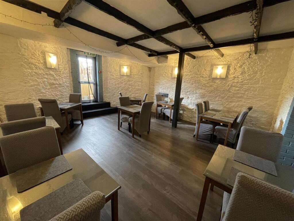 Heathcliff House B&B Exclusively For Adults Free Large Carpark Торки Экстерьер фото