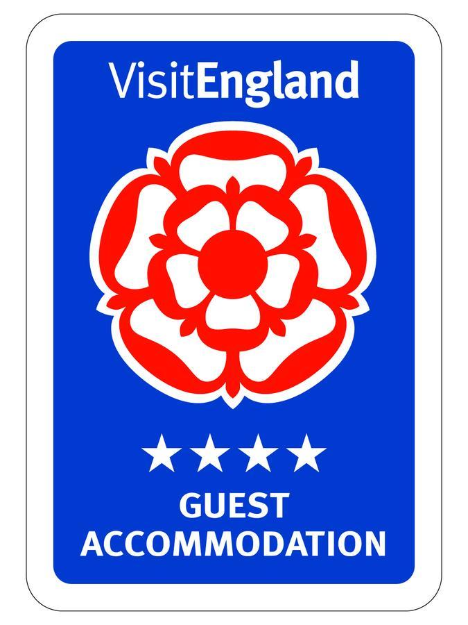 Heathcliff House B&B Exclusively For Adults Free Large Carpark Торки Экстерьер фото