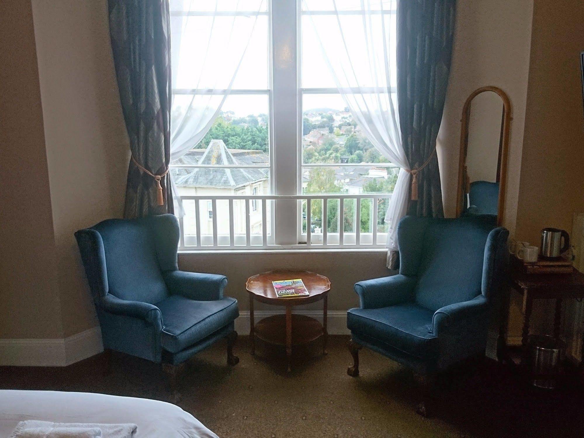 Heathcliff House B&B Exclusively For Adults Free Large Carpark Торки Экстерьер фото